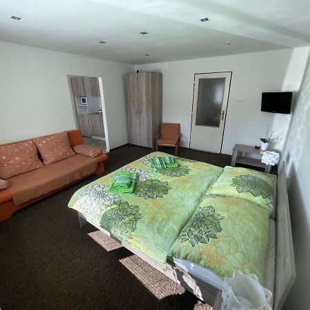 Apartmany Pri Zvonici 奥拉夫斯基波扎莫克 外观 照片
