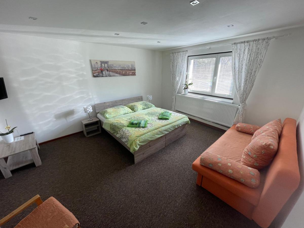 Apartmany Pri Zvonici 奥拉夫斯基波扎莫克 外观 照片