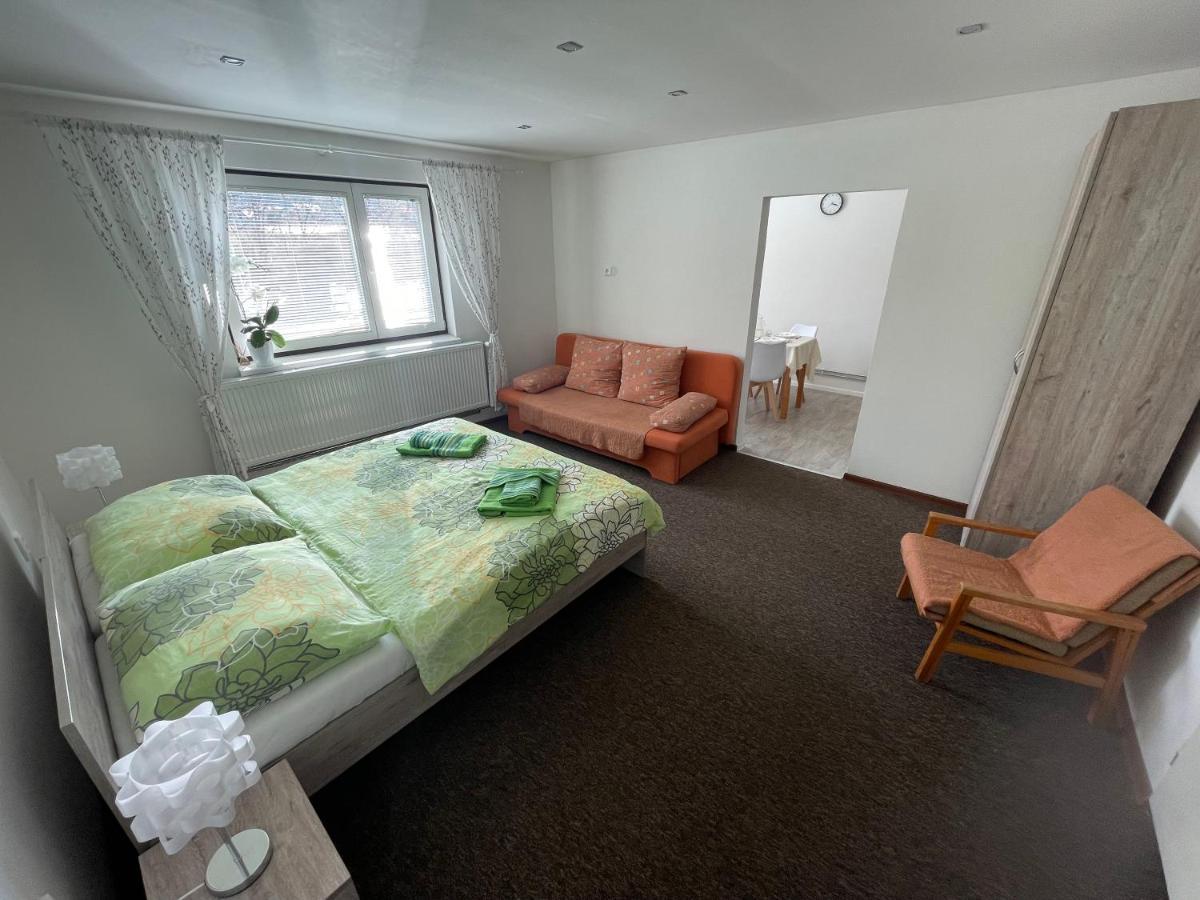 Apartmany Pri Zvonici 奥拉夫斯基波扎莫克 外观 照片